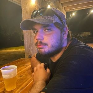 Meet your Posher, Troy